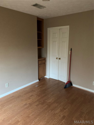 6118 Willow Glen Drive