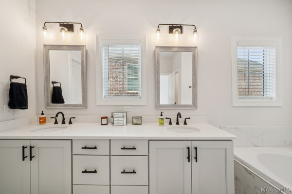 9355 Crescent Lodge Circle