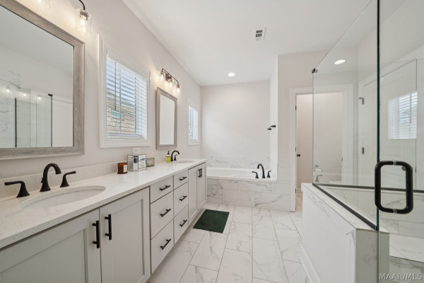 9355 Crescent Lodge Circle