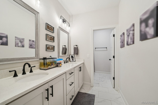 9355 Crescent Lodge Circle