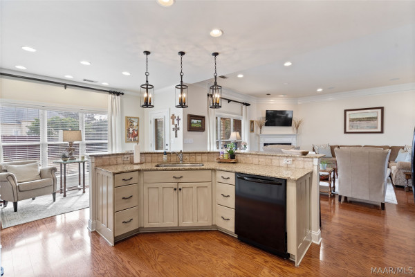 9657 Ottershaw Court