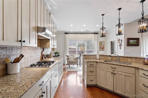 9657 Ottershaw Court