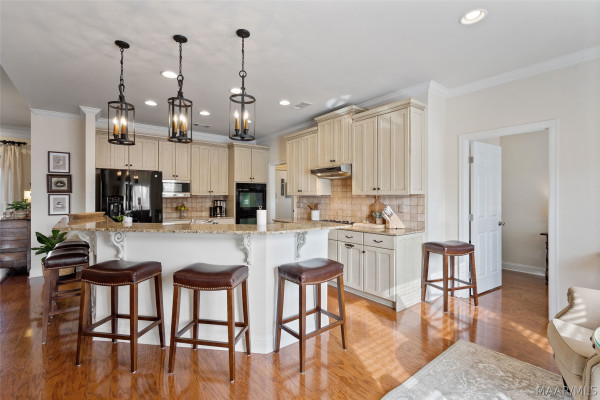 9657 Ottershaw Court