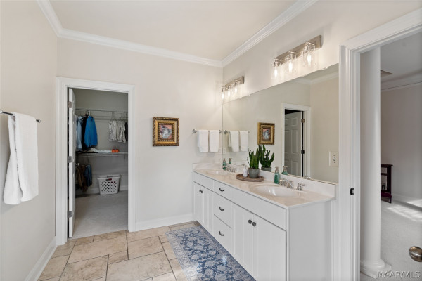 9657 Ottershaw Court