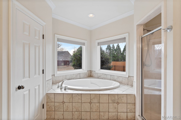 9657 Ottershaw Court