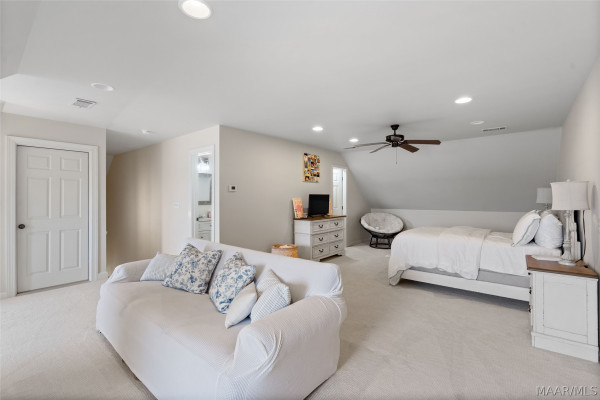 9657 Ottershaw Court