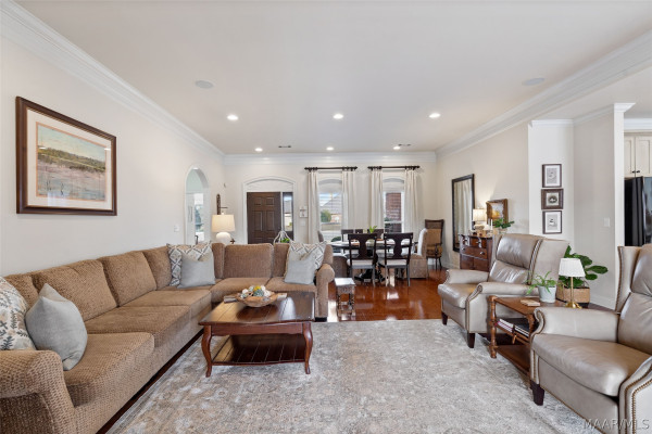 9657 Ottershaw Court