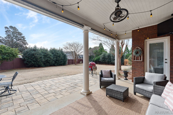 9657 Ottershaw Court