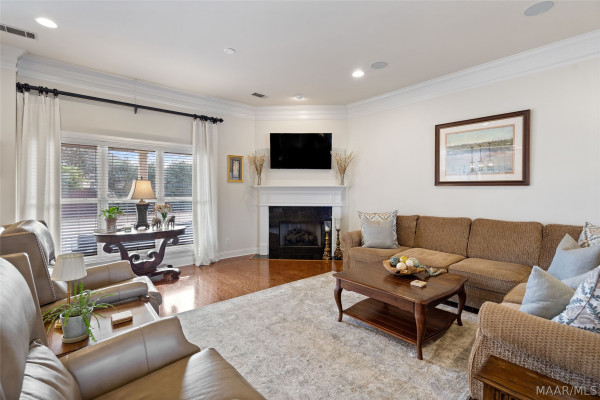 9657 Ottershaw Court