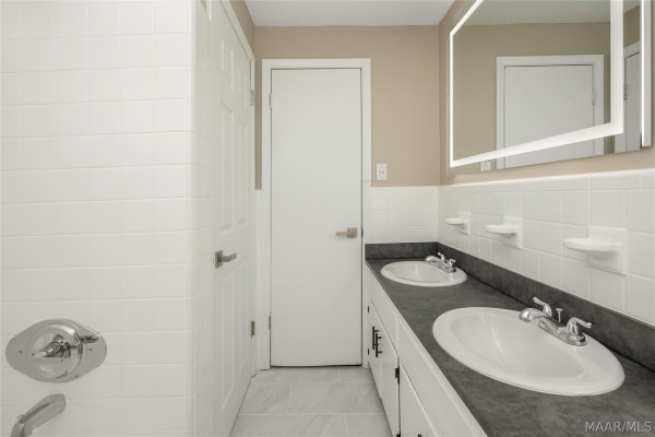 3716 Dalraida Terrace