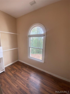 732 Whitehall Parkway