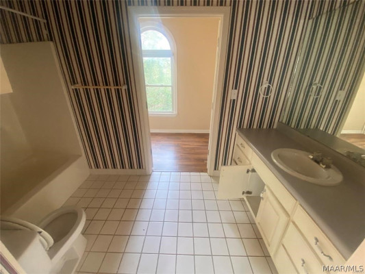 732 Whitehall Parkway