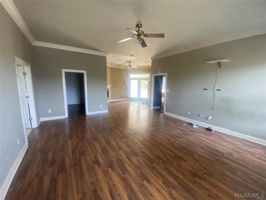 732 Whitehall Parkway