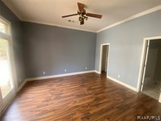 732 Whitehall Parkway