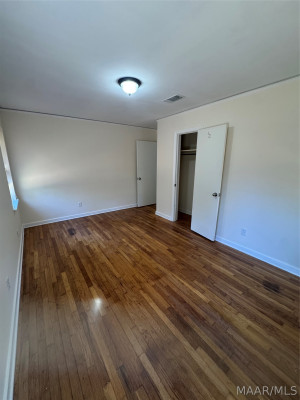 1835 Hill Hedge Drive