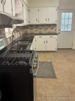 1835 Hill Hedge Drive