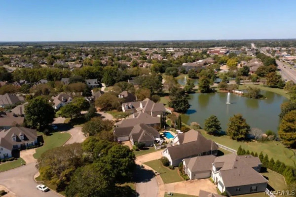 8307 Young Crossing .