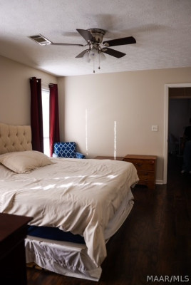 7100 Buckram Oak Drive