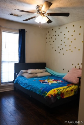 7100 Buckram Oak Drive