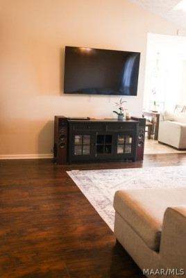 7100 Buckram Oak Drive