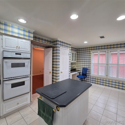 1712 Pebble Creek Drive