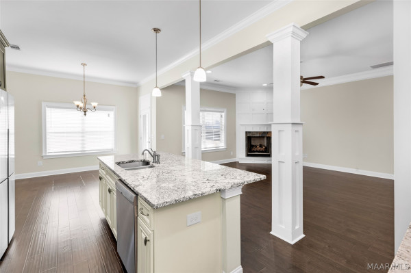 8621 Melbourne Circle