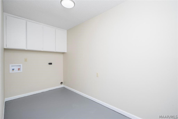 7260 ROLLING HILLS Boulevard