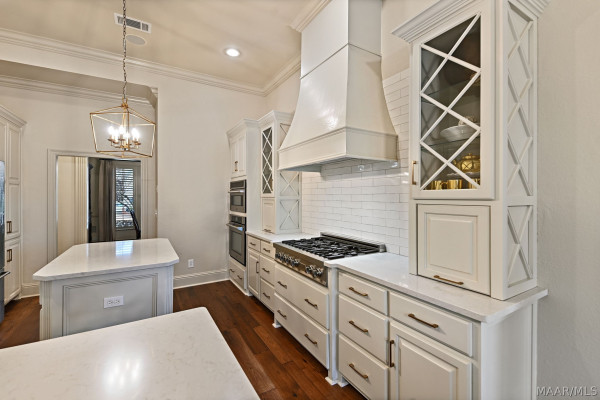 7544 Lakeridge Drive