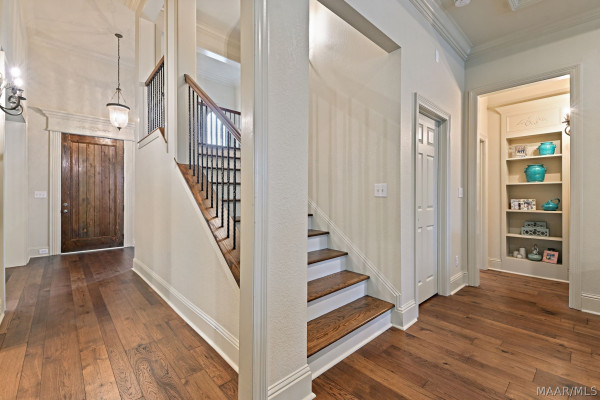 7544 Lakeridge Drive