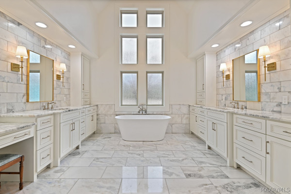 7544 Lakeridge Drive