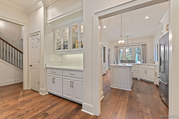 7544 Lakeridge Drive