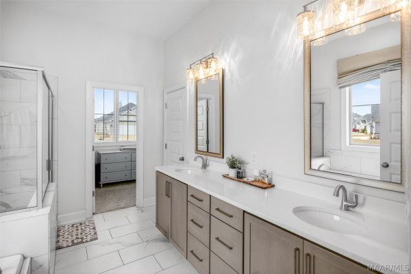 9370 CRESCENT LODGE Circle