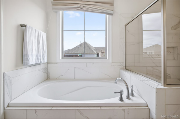 9370 CRESCENT LODGE Circle