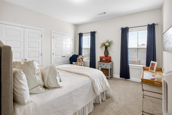 9370 CRESCENT LODGE Circle