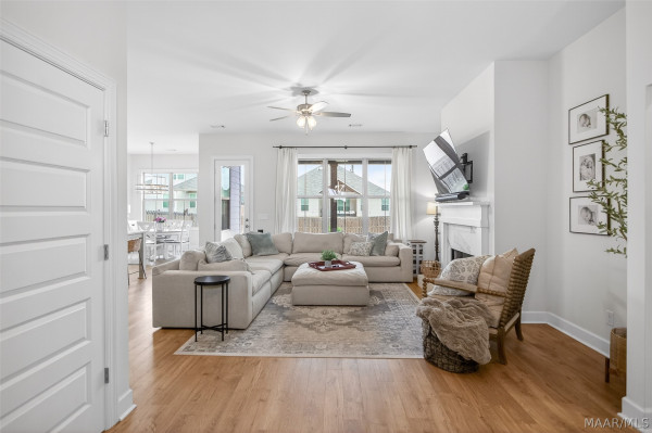 9370 CRESCENT LODGE Circle