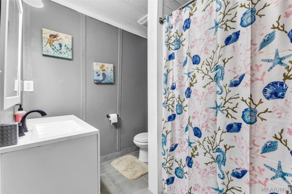 1703 County Road 39 .