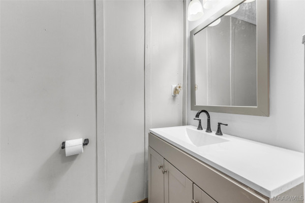 1703 County Road 39 .