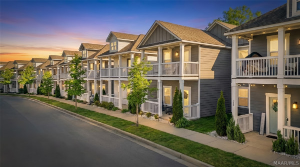 132 Avenue Of The Orchards .