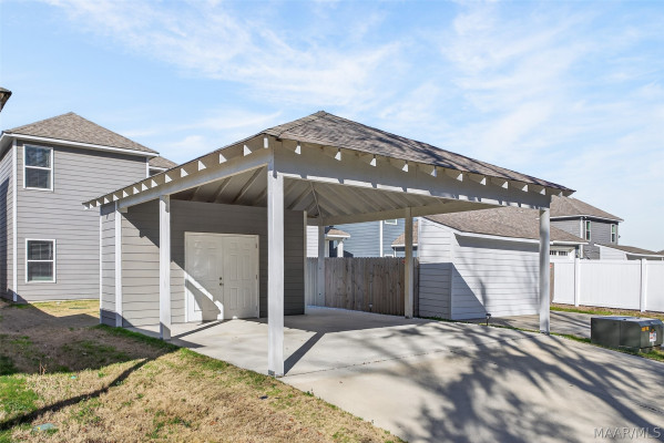 132 Avenue Of The Orchards .