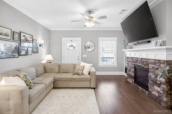 132 Avenue Of The Orchards .