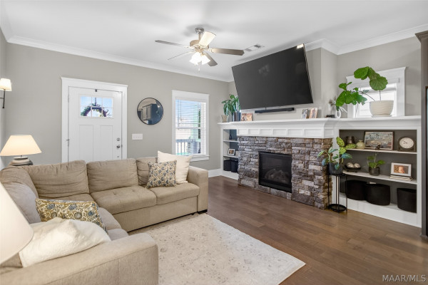 132 Avenue Of The Orchards .