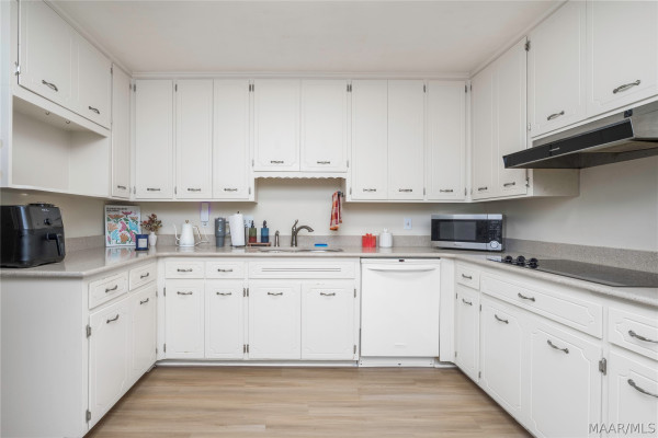 4413 Donovan Drive