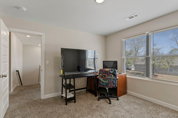 1716 Windsor Hill Lane