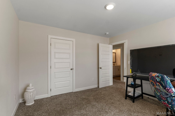 1716 Windsor Hill Lane