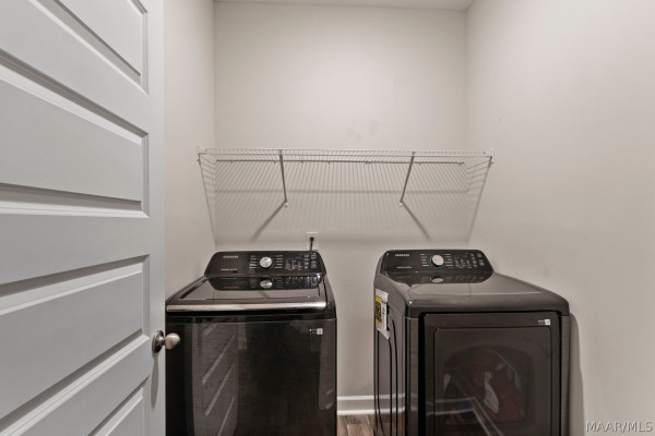 1716 Windsor Hill Lane