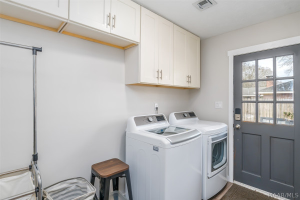 3890 Beardsley Drive