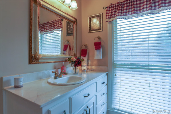 705 YELLOWSTONE Drive