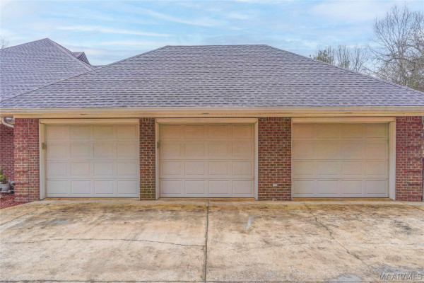 705 YELLOWSTONE Drive