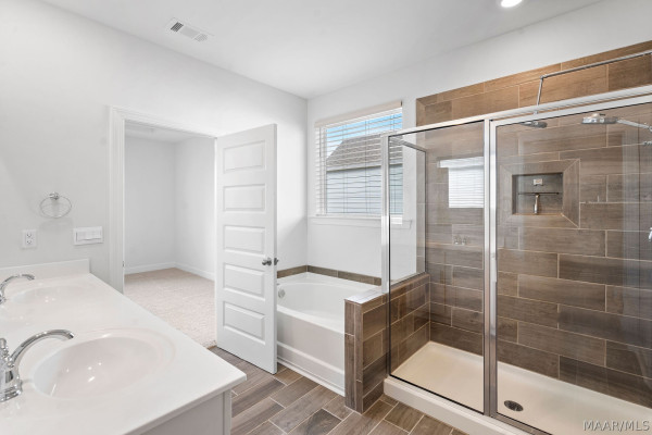 2245 Crossroads Pass