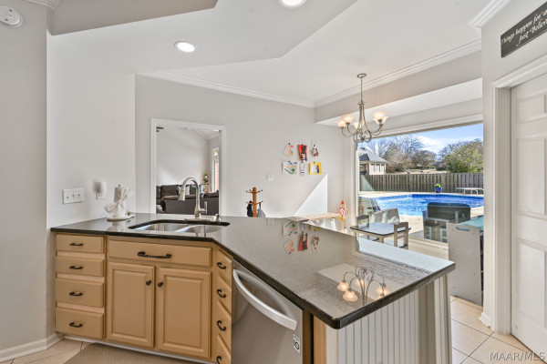 9430 HUNTINGDON Court